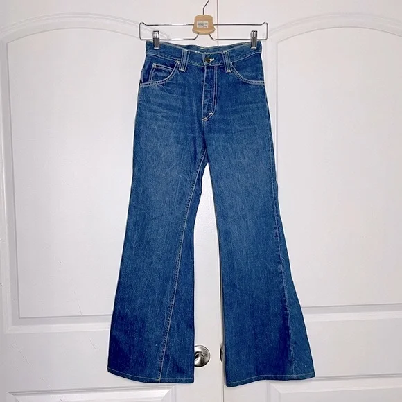 Vintage Lee bell bottom jeans - Picture 8 of 15